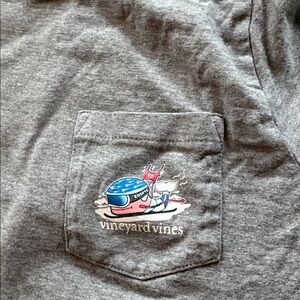Vineyard Vines Gray Tee with Graphic Pocket